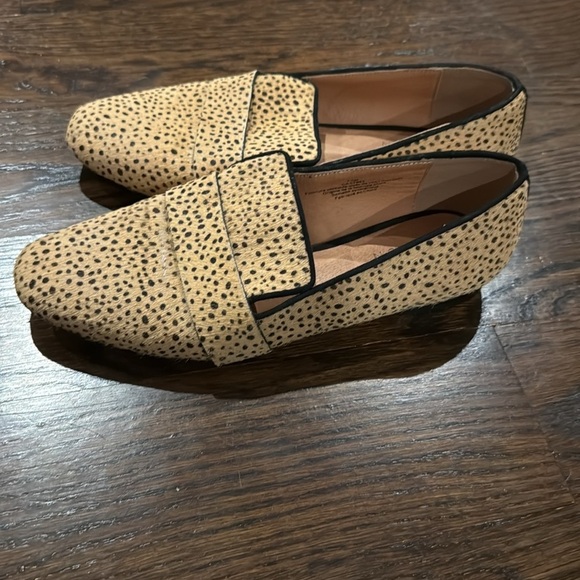 Caslon Women's Real Fur Cheetah Print Loafers size 7.5 - Picture 2 of 8